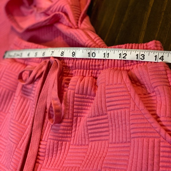 Source Unknown Fuchsia Textured Women's Top & Shorts Set - Picture 6 of 11